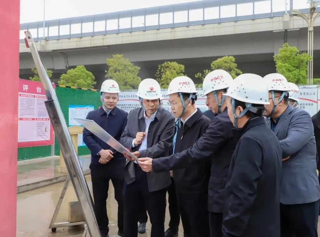 東湖區區委書記劉光榮調研督導我司洪都北大道住宅項目推進工作